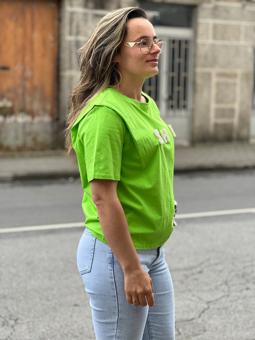 T-shirt she