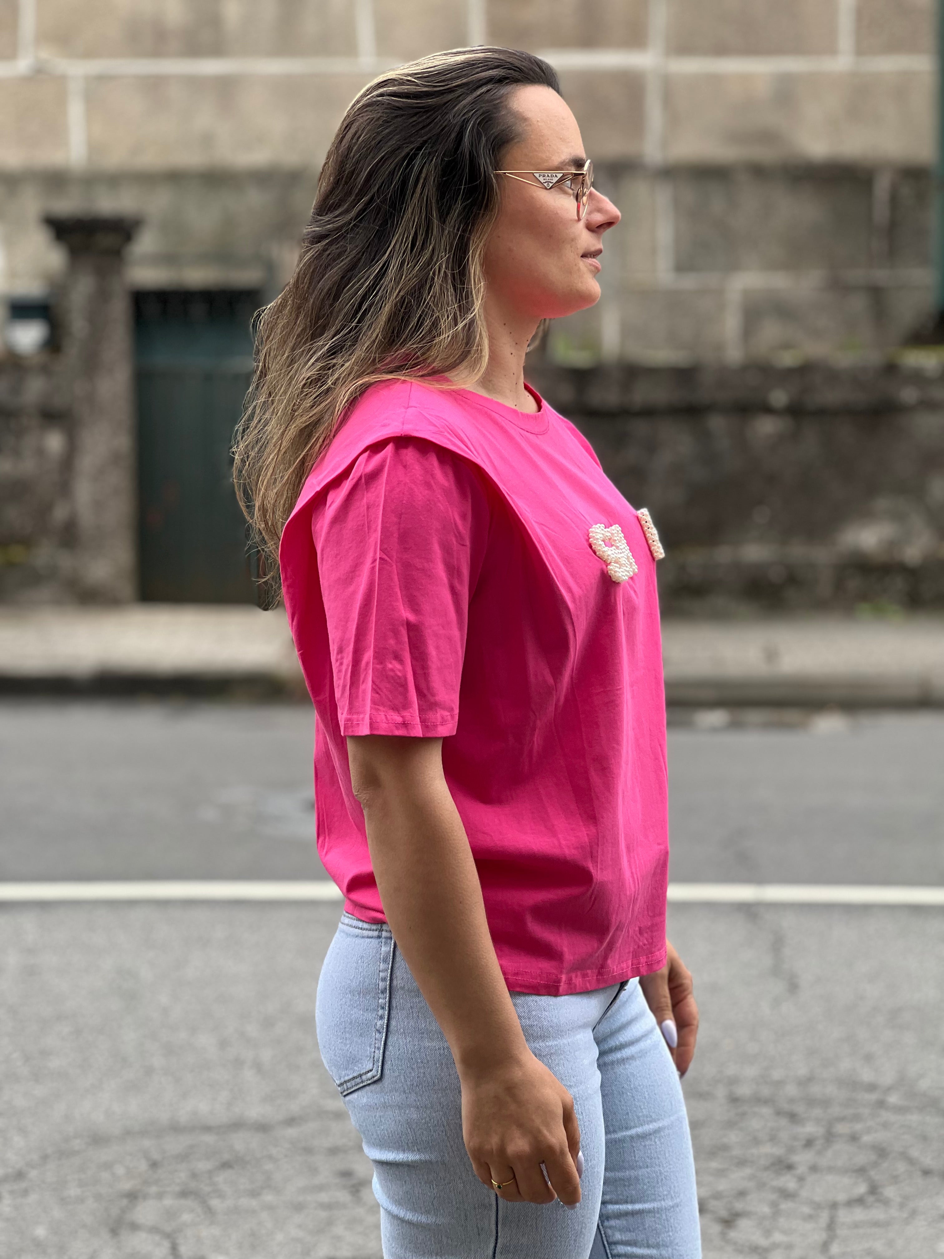 T-shirt she