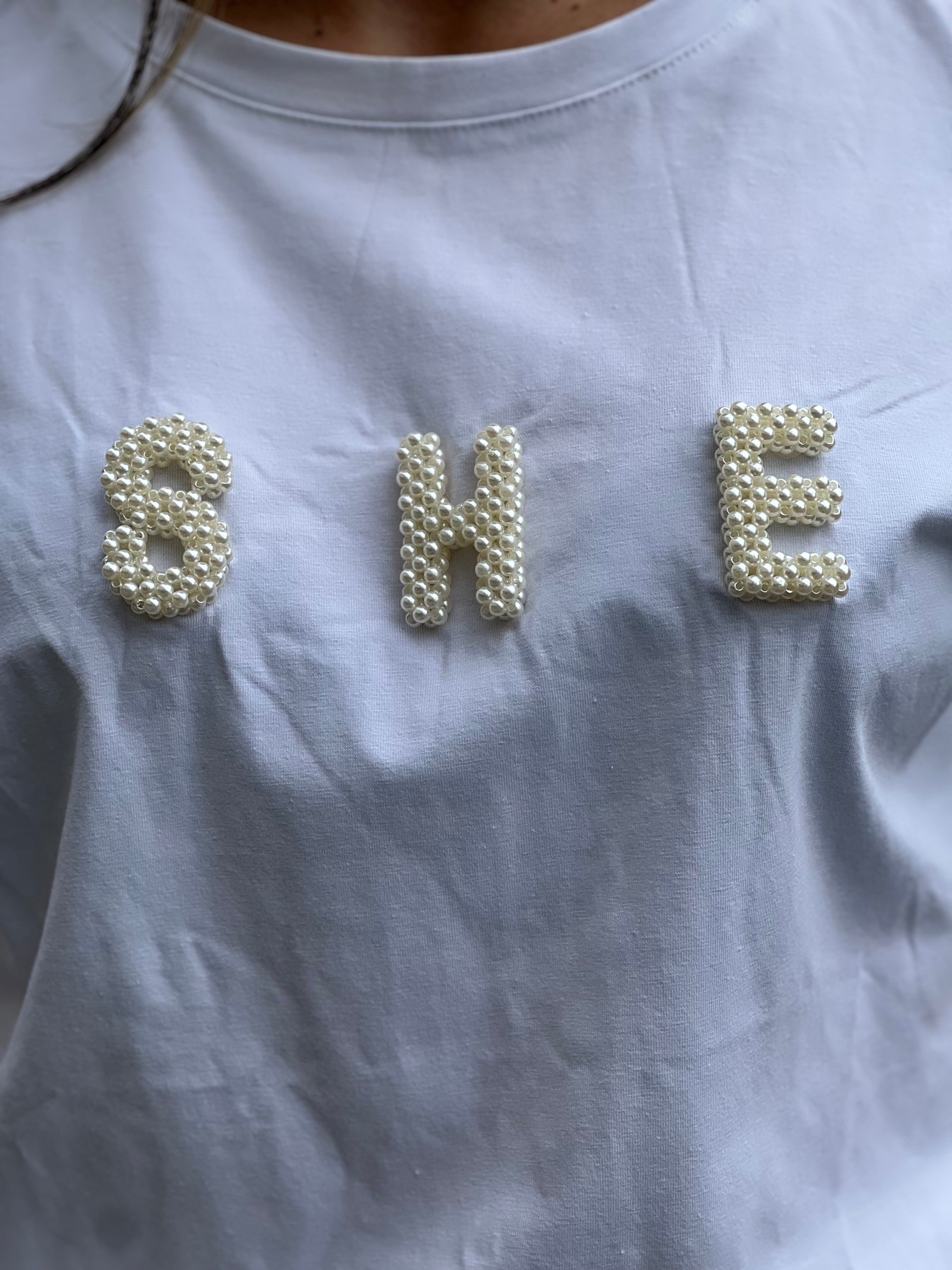 T-shirt she