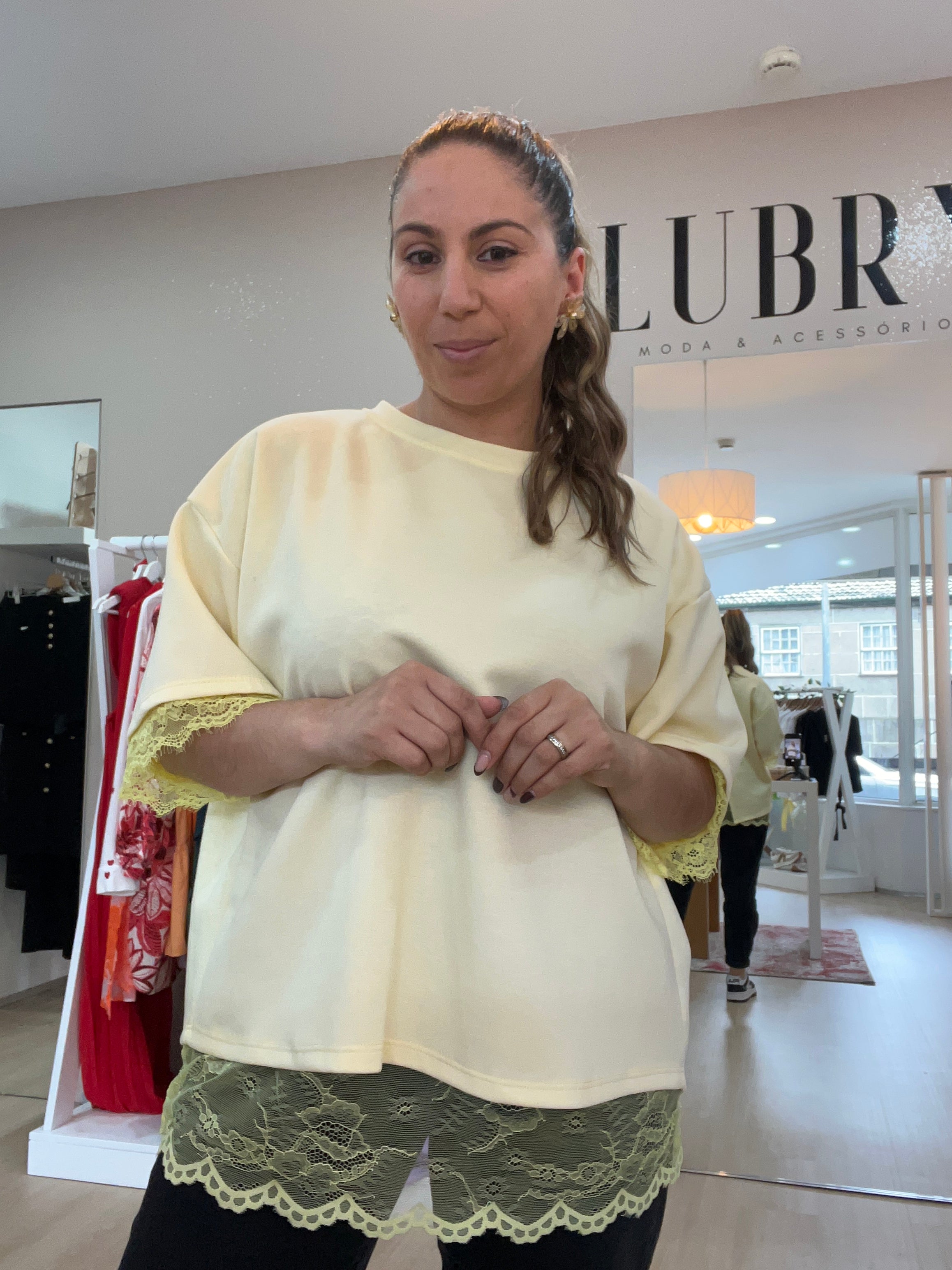 Blusa renda