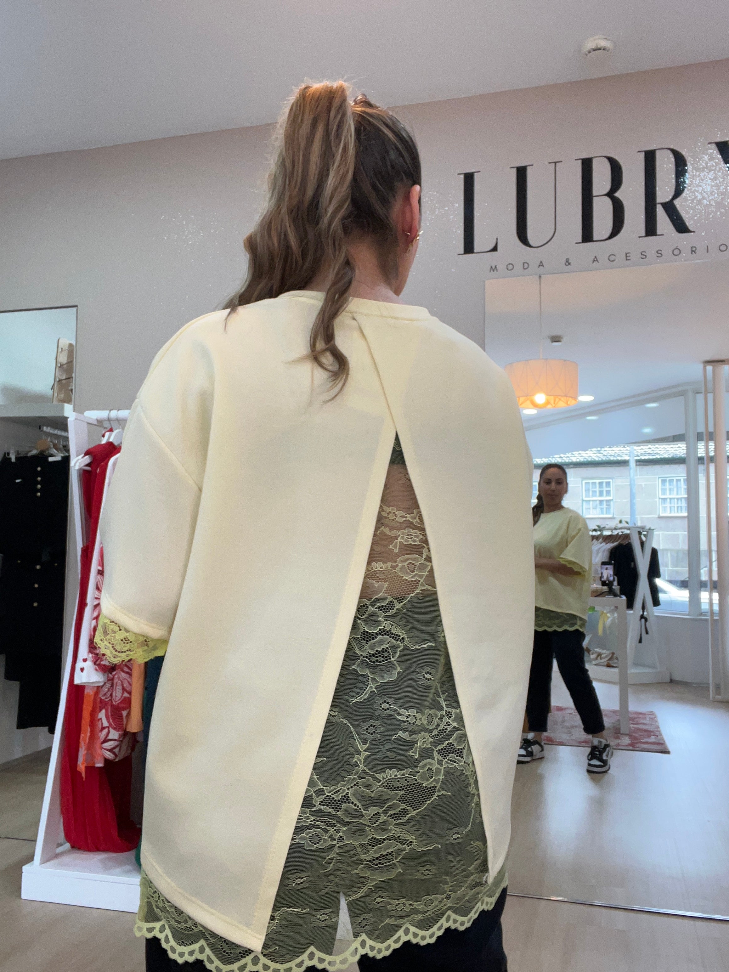 Blusa renda